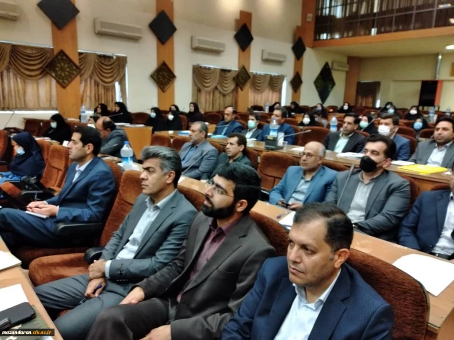 تقدیر از سرکارخانم دکتر فیروزه علویان و جناب آقای دکتر محسن علوی در همایش کشوری دهه ی سرآمدی آموزش استان مازندران 12