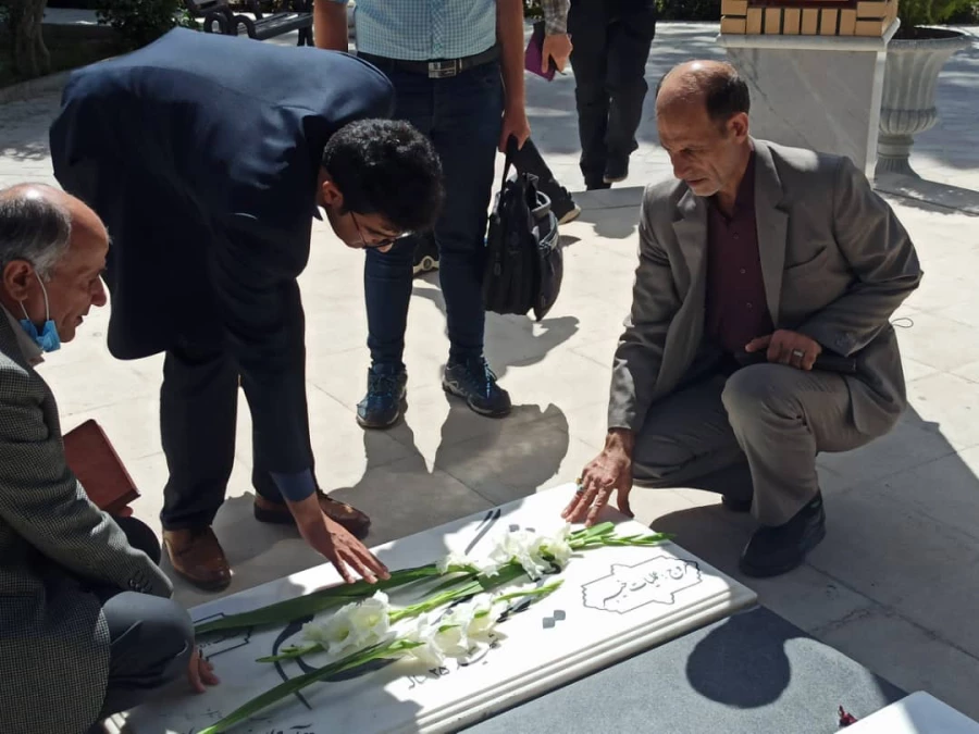 نشست صمیمی مدیرکل آموزش و پرورش استان اصفهان با تشکل های دانشجویی دانشگاه فرهنگیان استان اصفهان 9