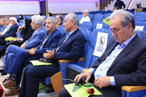 برگزاری اولین همایش بنیادخیرین حامی دانشگاه فرهنگیان استان اصفهان 49