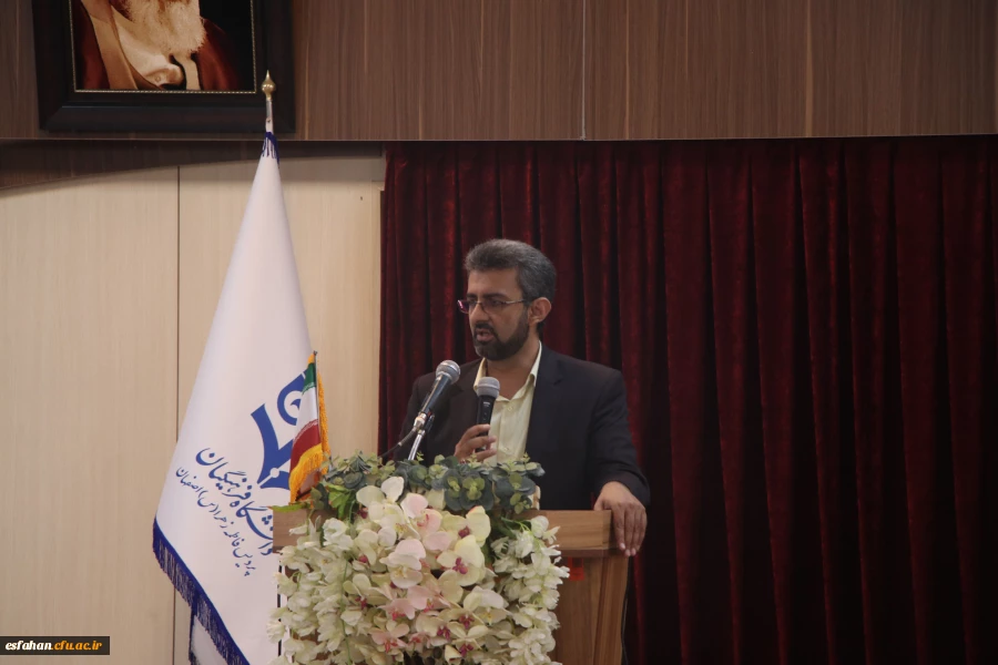 مراسم تکریم و معارفه مسئول دفتر نمایندگی نهاد مقام معظم رهبری در دانشگاه فرهنگیان استان اصفهان 7