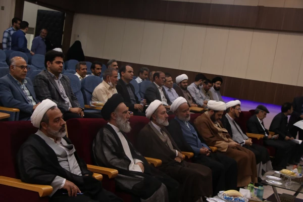 مراسم تکریم و معارفه مسئول دفتر نمایندگی نهاد مقام معظم رهبری در دانشگاه فرهنگیان استان اصفهان 15