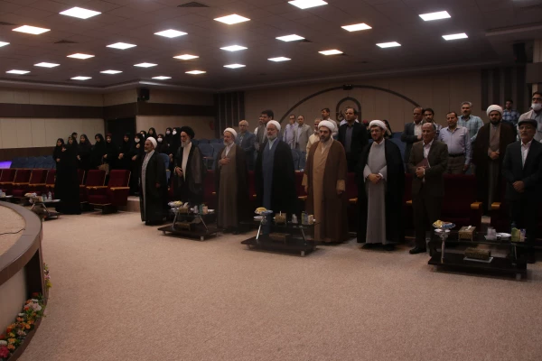 مراسم تکریم و معارفه مسئول دفتر نمایندگی نهاد مقام معظم رهبری در دانشگاه فرهنگیان استان اصفهان 16