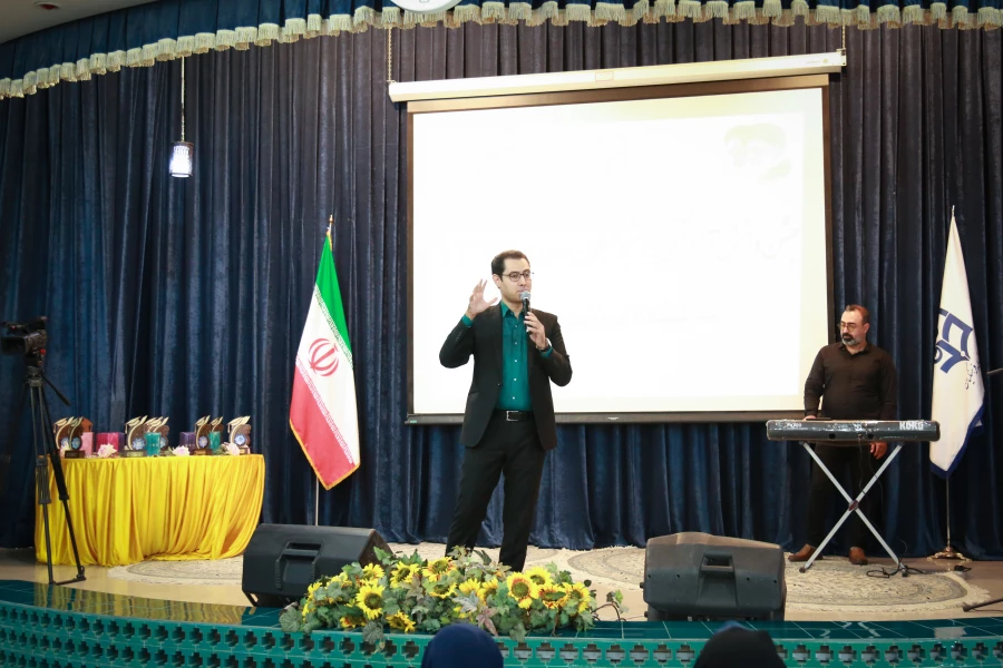 مراسم دانش آموختگی دانشجومعلمان مرکز شهیدرجایی اصفهان 10