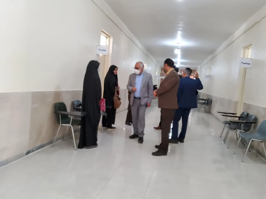 بازدید معاونت اداره کل آموزش و پرورش از روند برگزاری مصاحبه داوطلبان ورود به دانشگاه فرهنگیان 8
