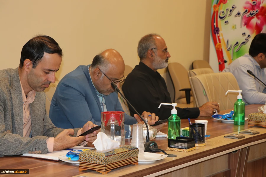 تشکیل جلسه ستاد اقامه نماز دانشگاه فرهنگیان استان اصفهان 7
