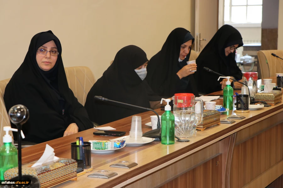 تشکیل جلسه ستاد اقامه نماز دانشگاه فرهنگیان استان اصفهان 9