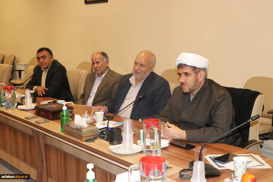 تشکیل نهمین جلسه ی هیأت مدیره ی بنیادخیرین حامی دانشگاه فرهنگیان استان اصفهان 7