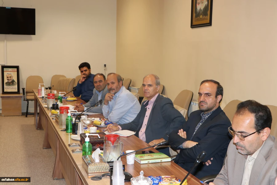 تشکیل جلسه ی مشترک مسئولین دانشگاه و اداره  کل آموزش و پرورش استان اصفهان 8