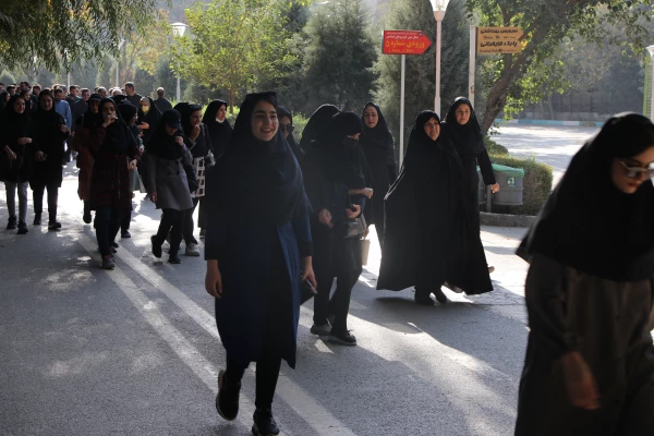 همایش پیاده روی اساتید،کارکنان و دانشجومعلمان دانشگاه فرهنگیان استان اصفهان 7