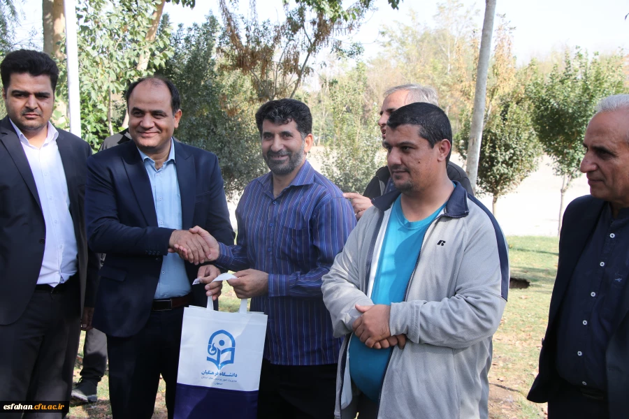 همایش پیاده روی اساتید،کارکنان و دانشجومعلمان دانشگاه فرهنگیان استان اصفهان 19