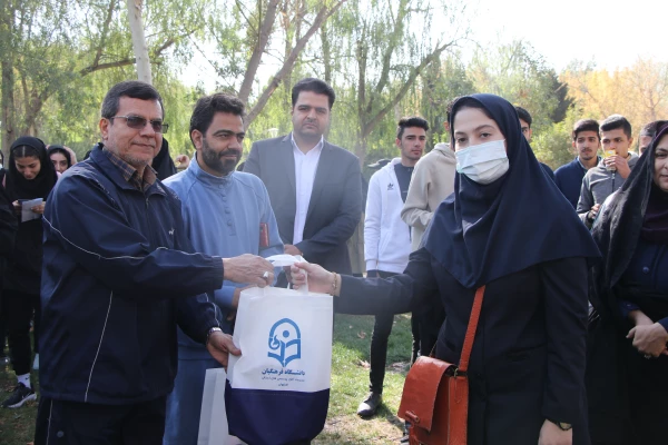 همایش پیاده روی اساتید،کارکنان و دانشجومعلمان دانشگاه فرهنگیان استان اصفهان 21