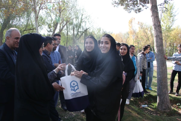 همایش پیاده روی اساتید،کارکنان و دانشجومعلمان دانشگاه فرهنگیان استان اصفهان 27