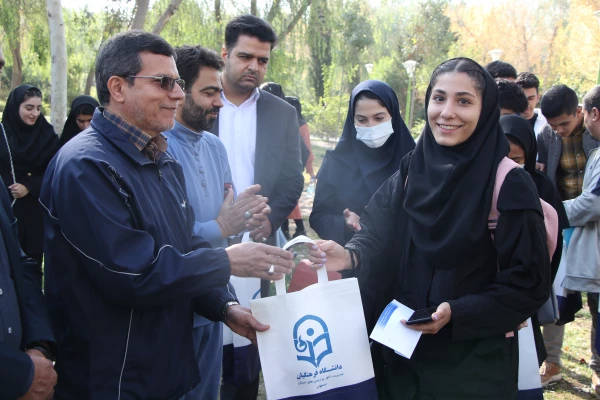 همایش پیاده روی اساتید،کارکنان و دانشجومعلمان دانشگاه فرهنگیان استان اصفهان 29