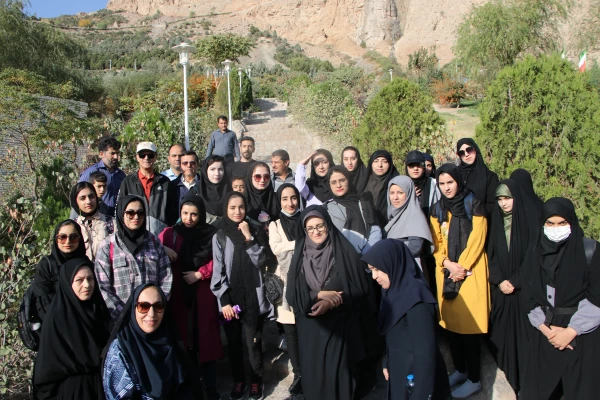 همایش کوه گشت  اساتید،کارکنان و دانشجومعلمان دانشگاه فرهنگیان استان اصفهان 10