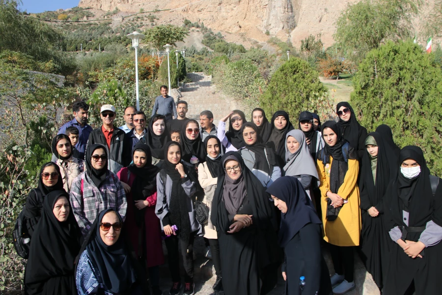 همایش کوه گشت  اساتید،کارکنان و دانشجومعلمان دانشگاه فرهنگیان استان اصفهان 10