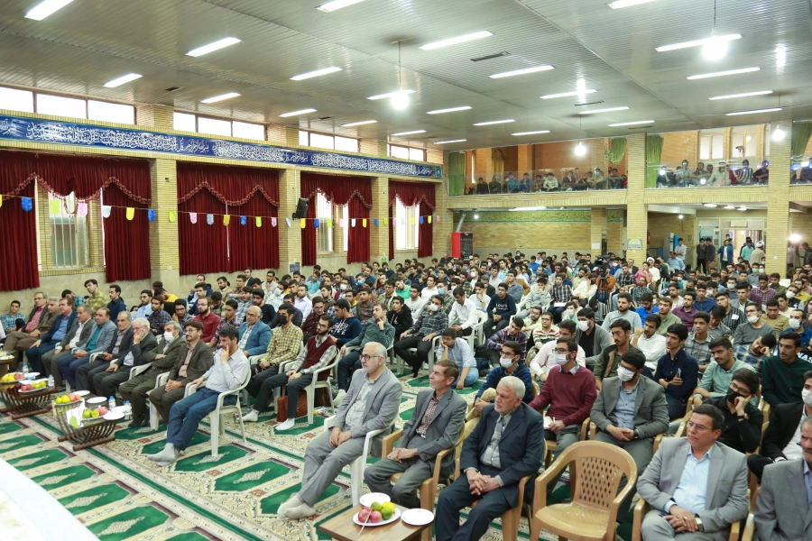 سخنرانی حجت الاسلام و المسلمین محسن قرائتی در دانشگاه فرهنگیان استان اصفهان 12