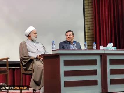 تشکیل جلسه پرسش و پاسخ مسئولین دانشگاه با دانشجومعلمان 8