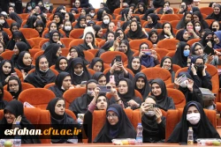 مراسم دانشجویان دختر جدیدالورود سال 1401 دانشگاه فرهنگیان استان اصفهان 3