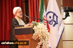 مراسم دانشجویان دختر جدیدالورود سال 1401 دانشگاه فرهنگیان استان اصفهان 5