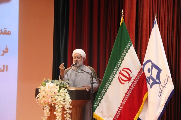 مراسم دانشجویان دختر جدیدالورود سال 1401 دانشگاه فرهنگیان استان اصفهان 13