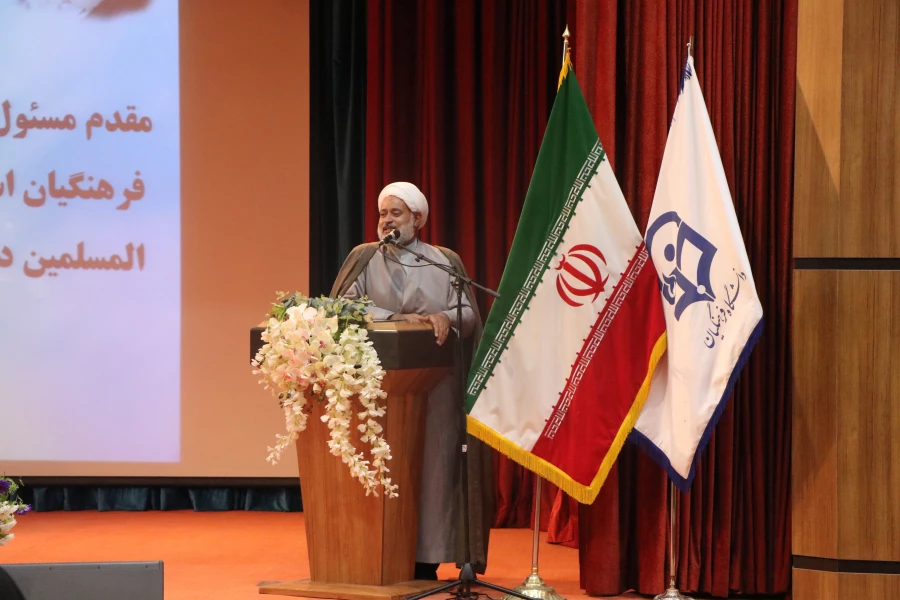 مراسم دانشجویان دختر جدیدالورود سال 1401 دانشگاه فرهنگیان استان اصفهان 14