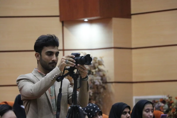 مراسم دانشجویان دختر جدیدالورود سال 1401 دانشگاه فرهنگیان استان اصفهان 19