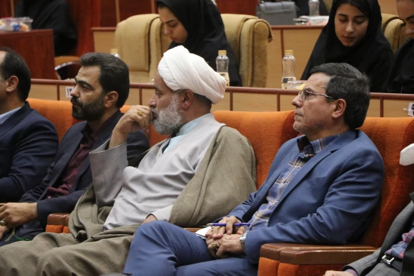 مراسم دانشجویان دختر جدیدالورود سال 1401 دانشگاه فرهنگیان استان اصفهان 20