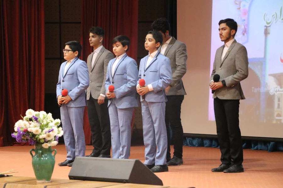 مراسم دانشجویان دختر جدیدالورود سال 1401 دانشگاه فرهنگیان استان اصفهان 21