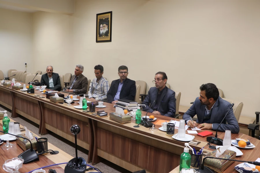 حضور اساتید مأمور در دانشگاه بسیار ارزشمند است. 4