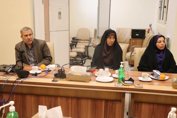 حضور اساتید مأمور در دانشگاه بسیار ارزشمند است. 12