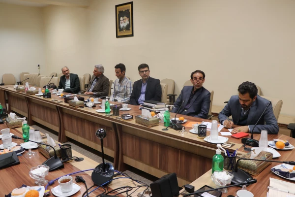 حضور اساتید مأمور در دانشگاه بسیار ارزشمند است. 13