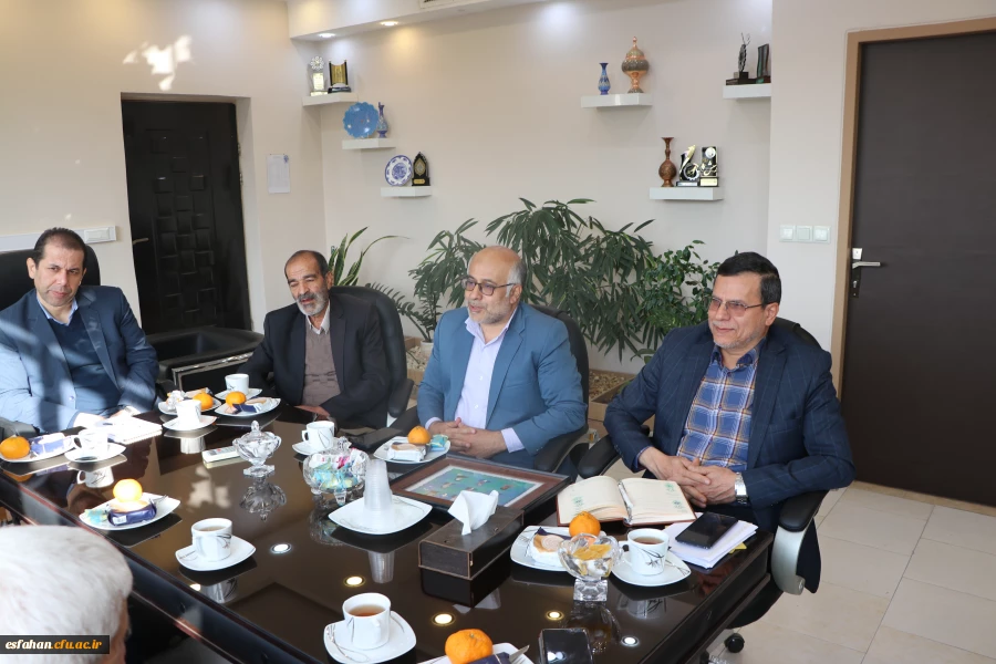دیدار دکتر کجباف  با روسای و اساتید پیشکسوت مرکز شهید آیت نجف آباد 2