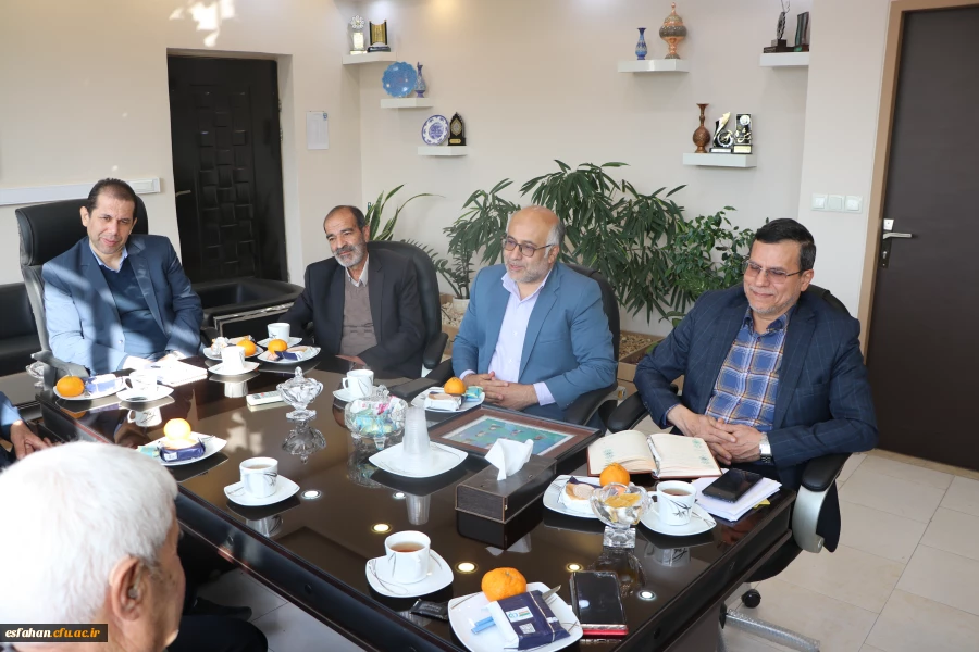 دیدار دکتر کجباف  با روسای و اساتید پیشکسوت مرکز شهید آیت نجف آباد 2