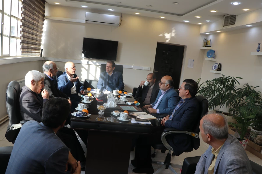 دیدار دکتر کجباف  با روسای و اساتید پیشکسوت مرکز شهید آیت نجف آباد 3