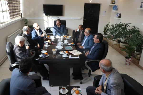 دیدار دکتر کجباف  با روسای و اساتید پیشکسوت مرکز شهید آیت نجف آباد 4
