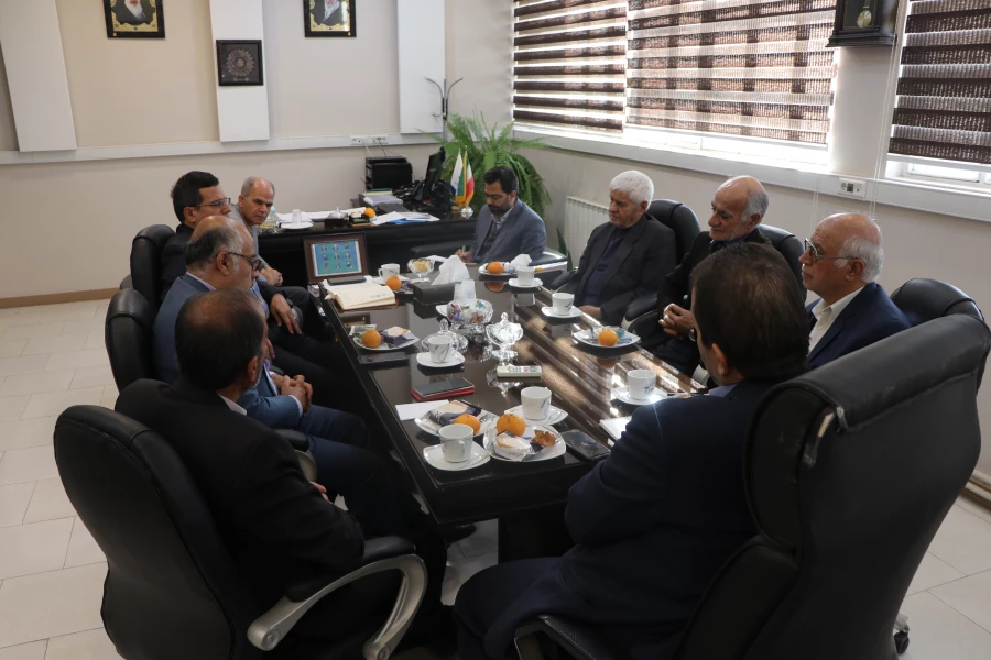 دیدار دکتر کجباف  با روسای و اساتید پیشکسوت مرکز شهید آیت نجف آباد 13