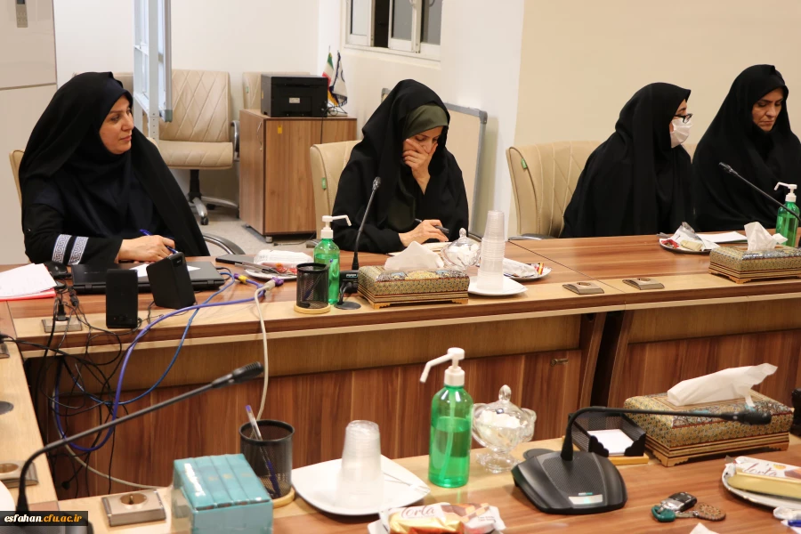 تشکیل جلسه  سرپرستان شبانه روزی دانشگاه فرهنگیان استان اصفهان 9