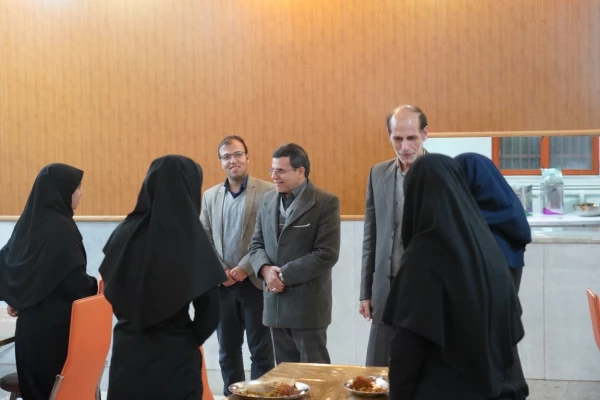 بازدید دکتر کجباف به همراه مدیرکل آموزش و پرورش از خوابگاه های دانشجویی پردیس حضرت فاطمه الزهرا(س) 2