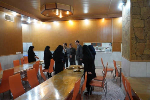 بازدید دکتر کجباف به همراه مدیرکل آموزش و پرورش از خوابگاه های دانشجویی پردیس حضرت فاطمه الزهرا(س) 2