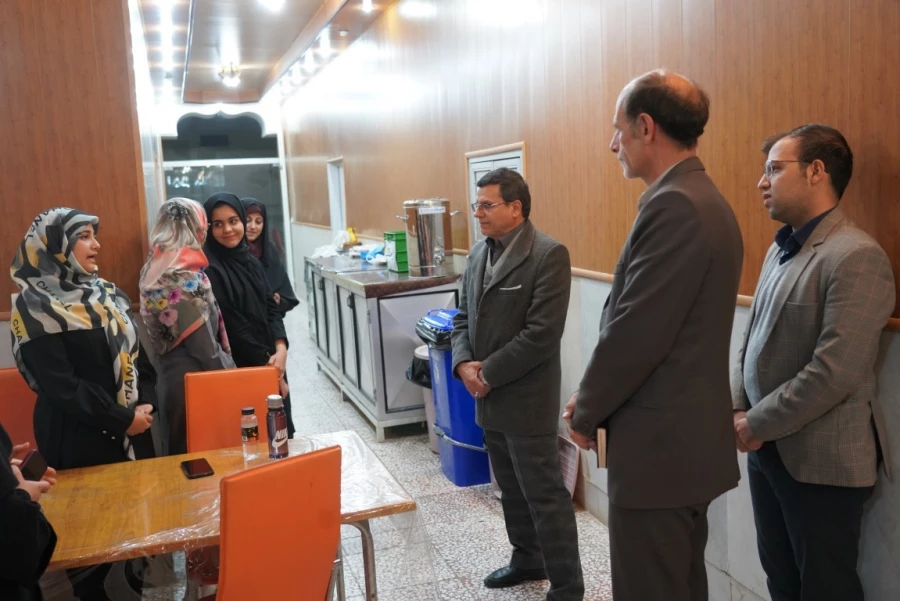 بازدید دکتر کجباف به همراه مدیرکل آموزش و پرورش از خوابگاه های دانشجویی پردیس حضرت فاطمه الزهرا(س) 2