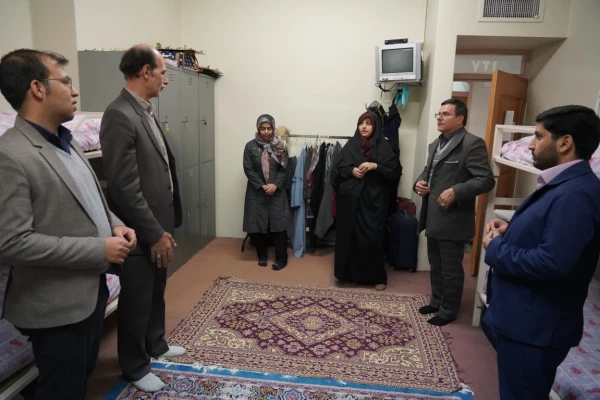 بازدید دکتر کجباف به همراه مدیرکل آموزش و پرورش از خوابگاه های دانشجویی پردیس حضرت فاطمه الزهرا(س) 2