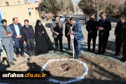 آیین کلنگ زنی ساخت آزمایشگاه علوم پایه مرکز شهیدرجایی اصفهان 7