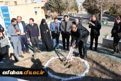 آیین کلنگ زنی ساخت آزمایشگاه علوم پایه مرکز شهیدرجایی اصفهان 10