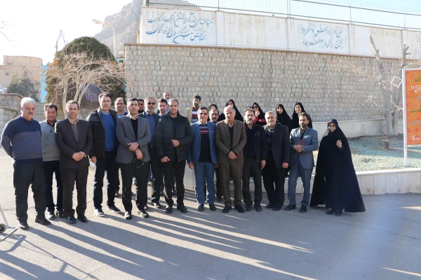 آیین کلنگ زنی ساخت آزمایشگاه علوم پایه مرکز شهیدرجایی اصفهان 22