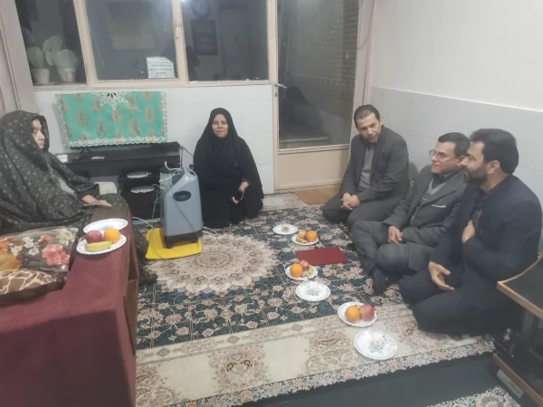 تکریم  مادر دانشجومعلم شهید سهراب درویشی به مناسبت وفات حضرت ام البنین(س) 2