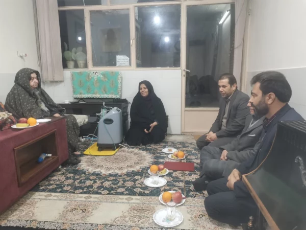 تکریم  مادر دانشجومعلم شهید سهراب درویشی به مناسبت وفات حضرت ام البنین(س) 2