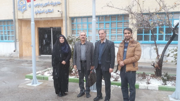 یک روز برفی در مدیریت امور پردیس های دانشگاه فرهنگیان استان اصفهان 13