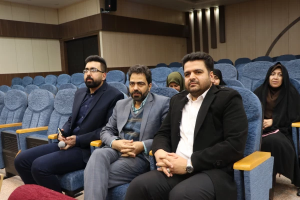 مراسم گرامیداشت مقام زن در پردیس فاطمه الزهرا(س) 12