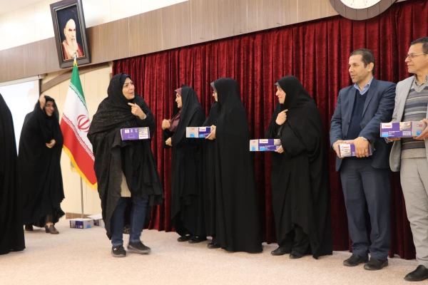 مراسم گرامیداشت مقام زن در پردیس فاطمه الزهرا(س) 3