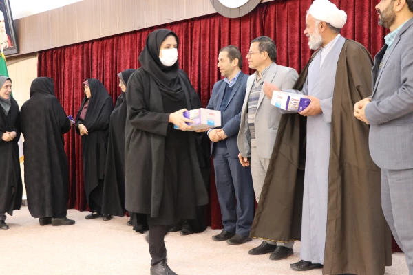 مراسم گرامیداشت مقام زن در پردیس فاطمه الزهرا(س) 9
